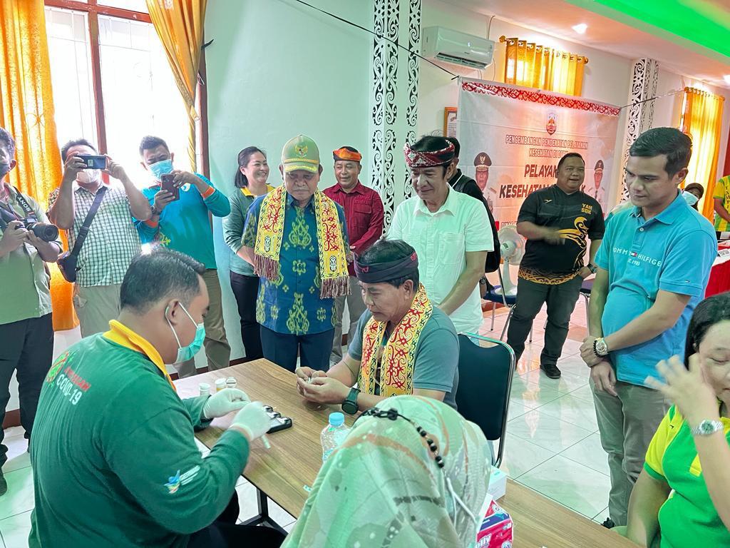 Gubernur Kaltara saat cek kesehatan. 